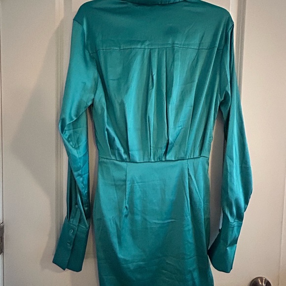 STEVE MADDEN • Green/Teal Satin Shirt Wrap Short Dress • Small • - Picture 5 of 8